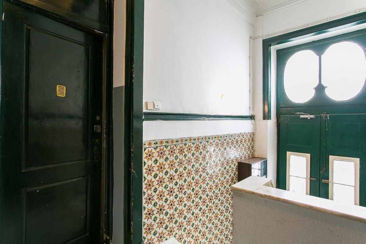 Lovelystay - Cozy 3Bdr Apartment In Estrela Lisboa Εξωτερικό φωτογραφία